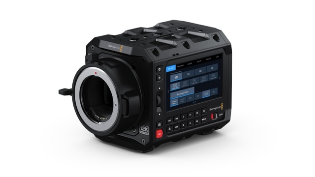 Blackmagic-PYXIS-12K-EF-Side-Angle